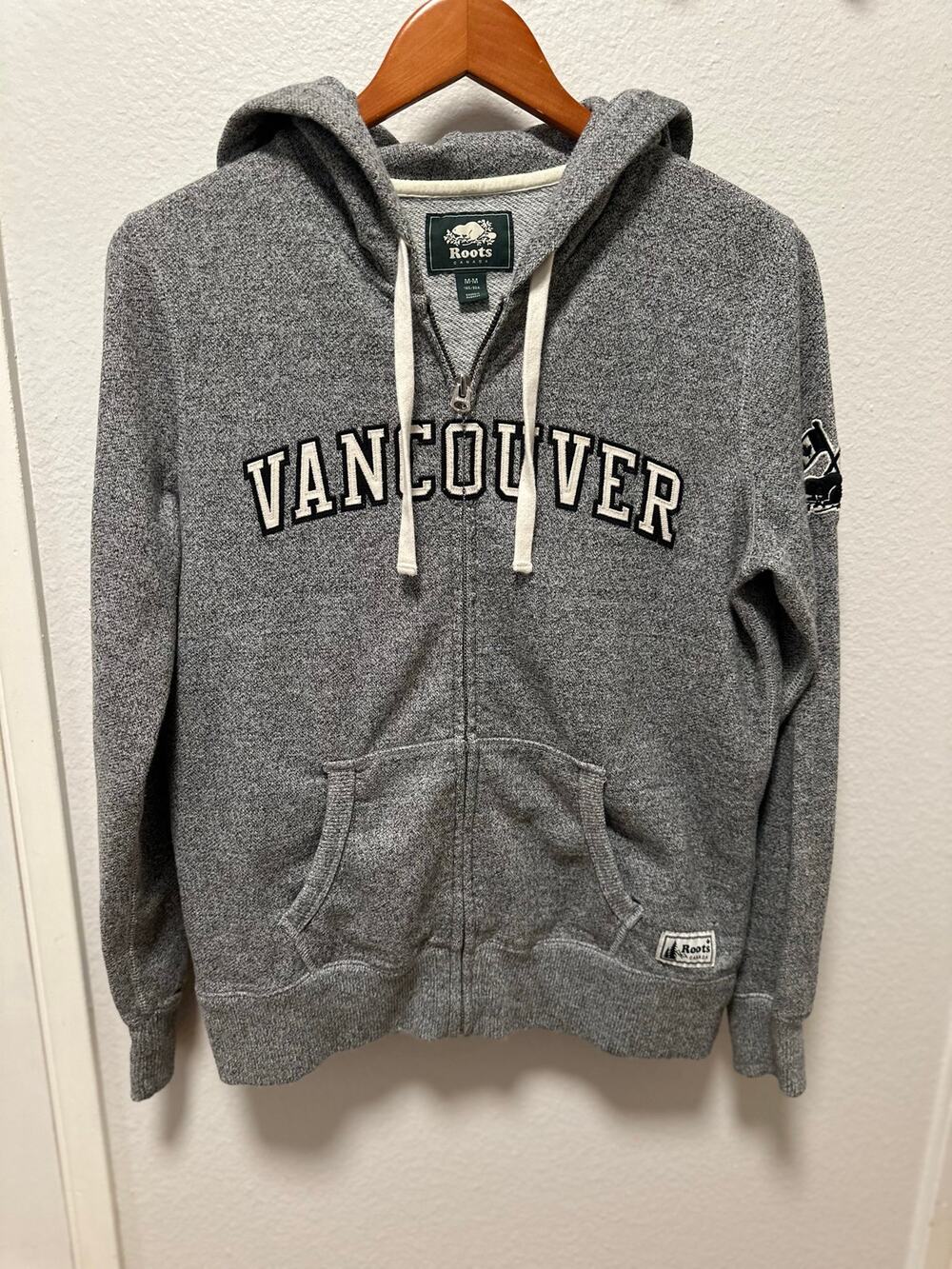 Roots Canada “Vancouver” Embroidered Zip Up Hoodie, Mens Medium or Women’s Large
